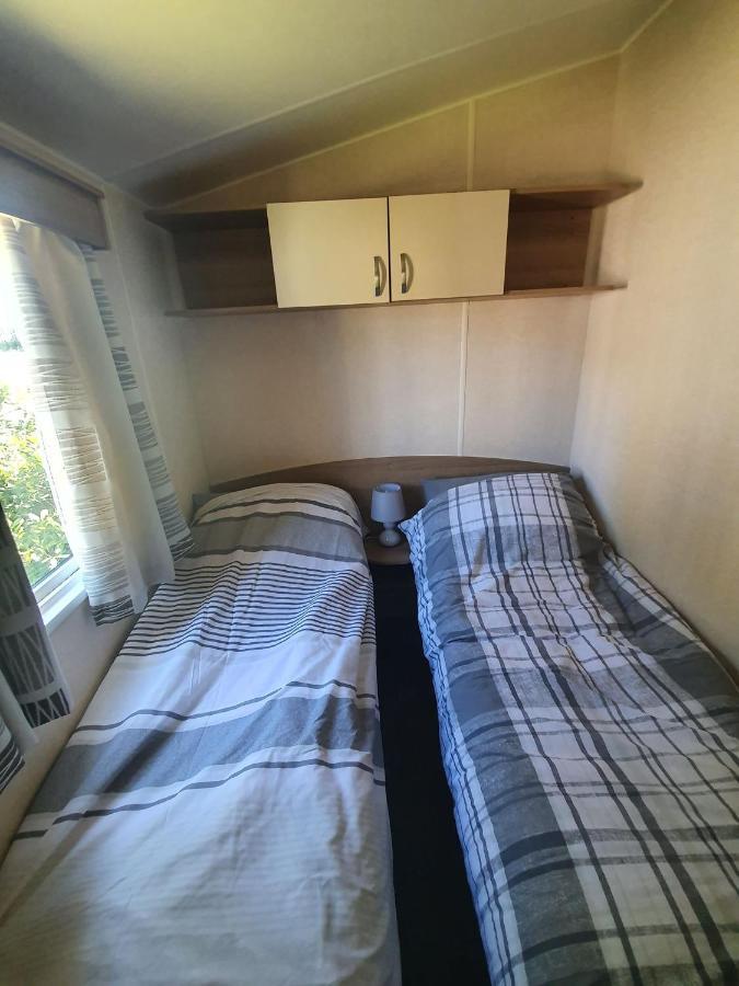 Blackmoor Farm - Caravan 3 Villa Ludchurch Esterno foto